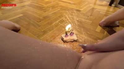 I'm literally putting out a fire with my squirt!! If this doesn´t make me top1 in this sub, nothing will hahahaha