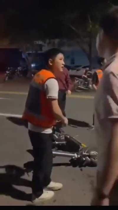 Road rage results to spit fight