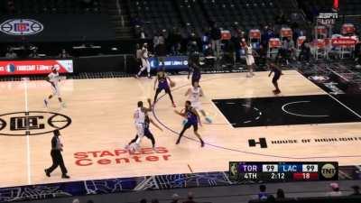 [Highlight] PG block VanVleet's three and the nails the triple on the other end