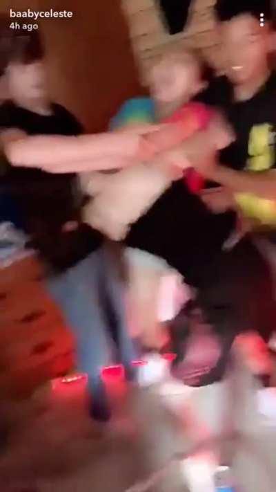 some cam girls fighting