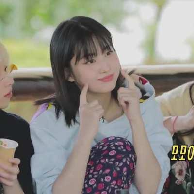 210716 Momo is such a cutie