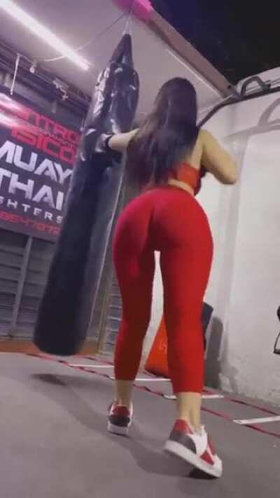 Tremendo culo apretadito uff