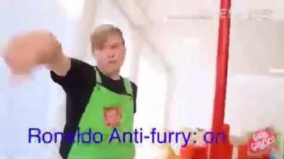 Ronaldo puto com furros ao som de Linkin Park