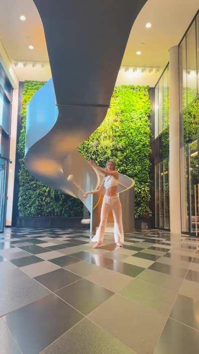 A little flow juggling for hotel guests from a hotel guest 😅😂🤷‍♀️