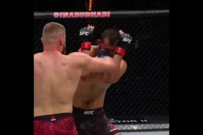 Jan's right hand breaking Doms nose 👃 🇵🇱