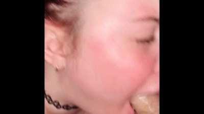 Suffocate me and I won’t even push back daddy, I’m a good cumslut