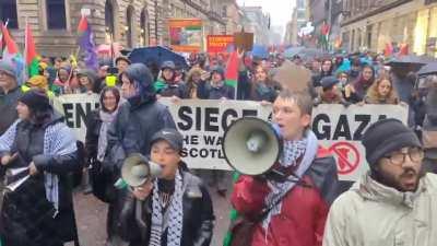 18.000 people in Glasgow, in the rain, in solidarity with Palestine - I'm so proud of this city!