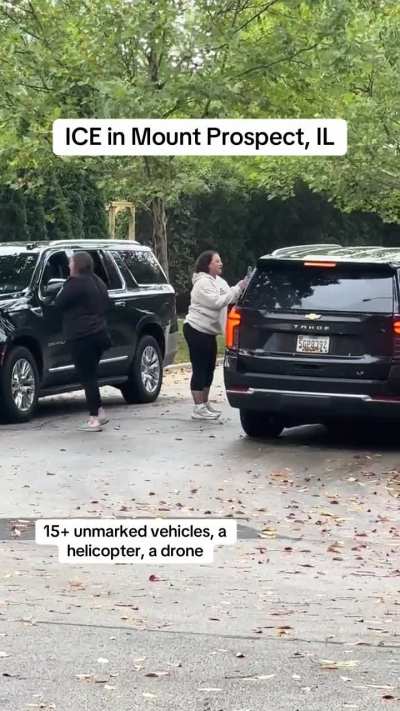 “Get the fuck out! We don’t want you here! No hate! No fear! ICE is not welcome here!” - Recording and publicly shaming ARE effective methods of resistance (@wayn3sw0r1d)