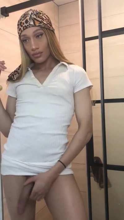 Autumn Runner What Are You Looking At