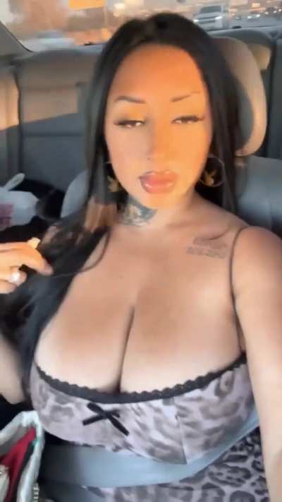 taxi tits
