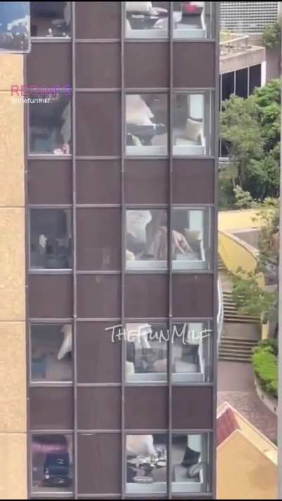 A redditor happened to be on the worksite that overlooked my hotel room. They recognised me and had the entire job site watching! Glad they enjoyed the show! 