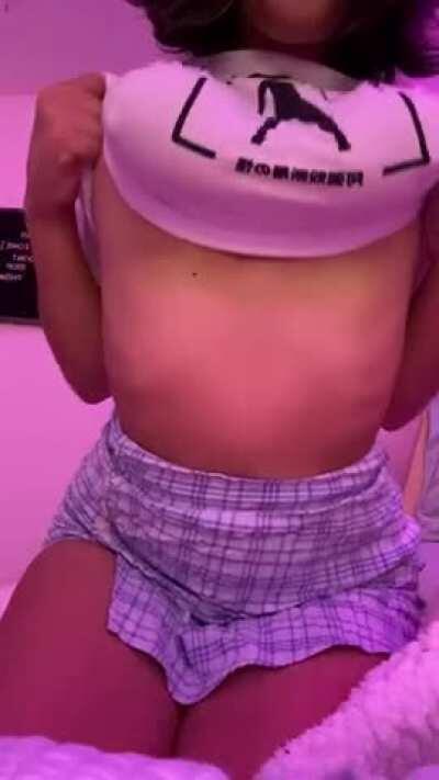 pretty good bounce ✨ 20 (OC)