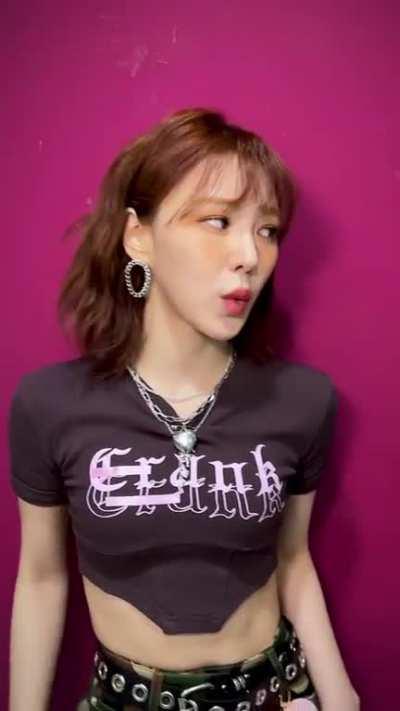 221215 Red Velvet TikTok Update with Wendy - BYE BYE