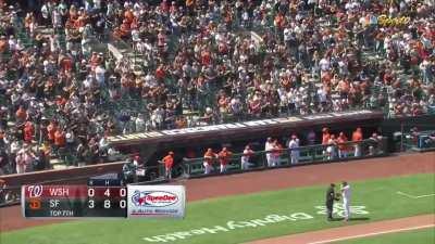 [Highlight] Umpire Marvin Hudson interrupts standing ovation for Kevin Gausman, crowd reacts accordingly