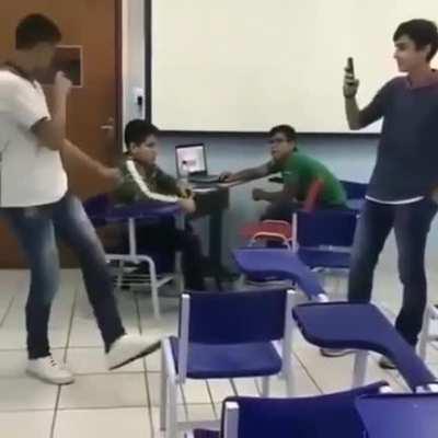 Se cair um celular ai me avisem