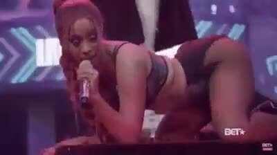 Cardi got me jerkin tonight