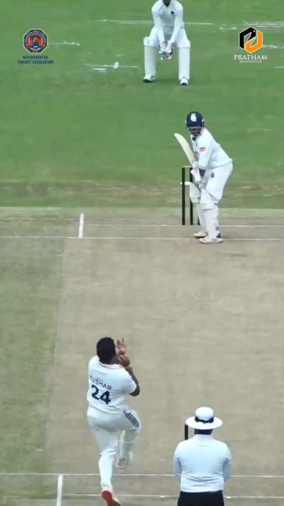 The madness of Prithvi Shaw. 🔥 He smashed 222 runs from 156 balls including 29 fours and 5 Sixes with 142.31 strike rate for Maharashtra in this Ranji Trophy.