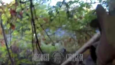 Russian Special Forces eliminate Multiple Ukrainians in a brutal ambush.