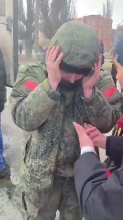 “Y’all will die here, motherfckers” - Russian soldiers surrender to Ukrainian volunteers