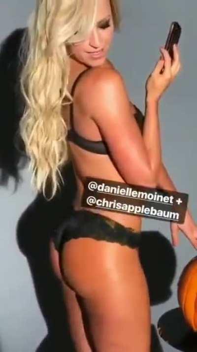 Summer Rae/Danielle Moinet at her peak sexiness.
