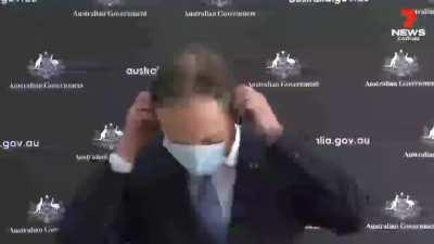 The real reason Greg Hunt doesn't want a mask mandate