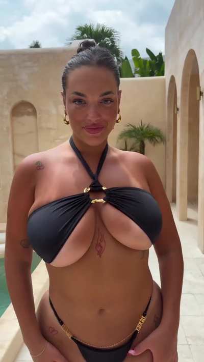 This MILF approaches you, wyd?