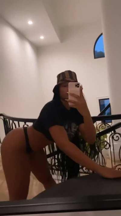 She is just too damn perfect! 🔥