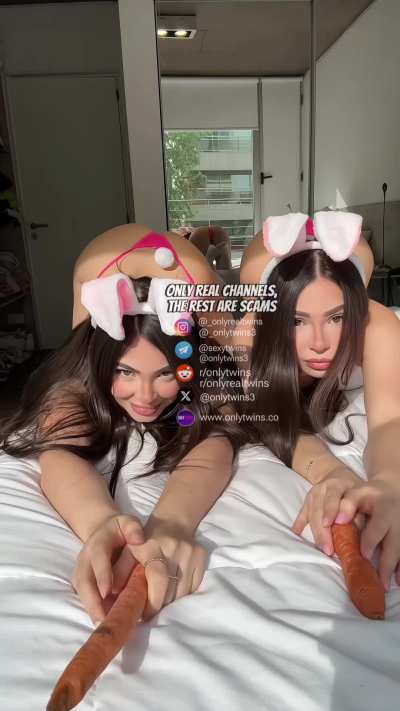 🎀Honeys, have you seen the new porn videos we recorded on our page? 