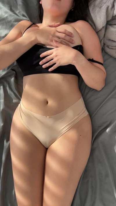 A big titty reveal a day keeps the doctor away 🎇