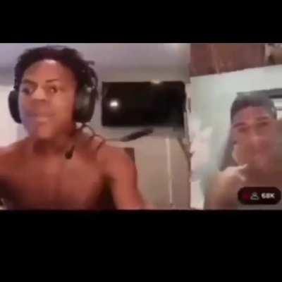 O sorrisinho do Luva😀