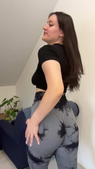 Would you play with my booty?