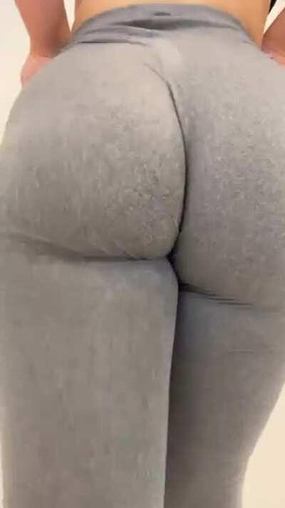 It goes down in the DM 🙄😍