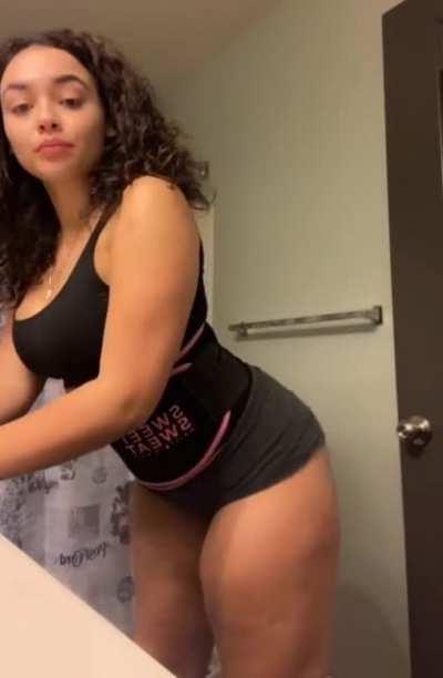 Baddie from RI 🍑🔥