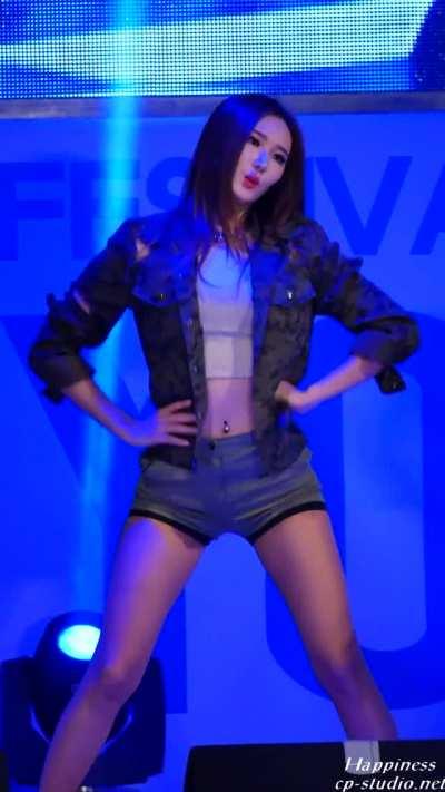 EXID - Le