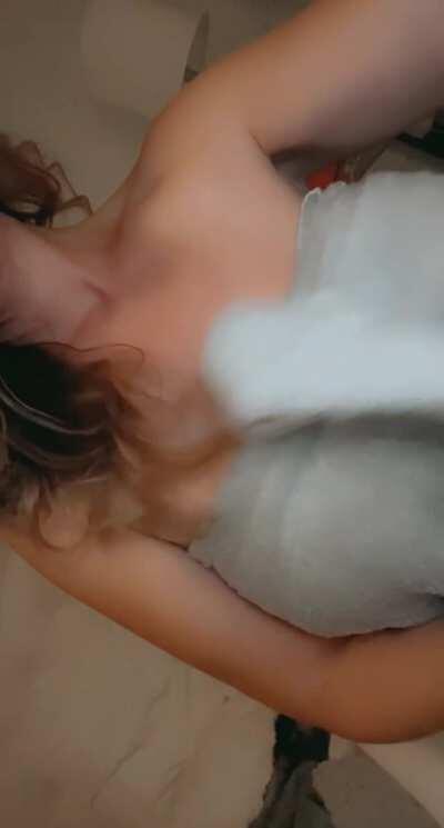 [F]resh outta the shower 😜