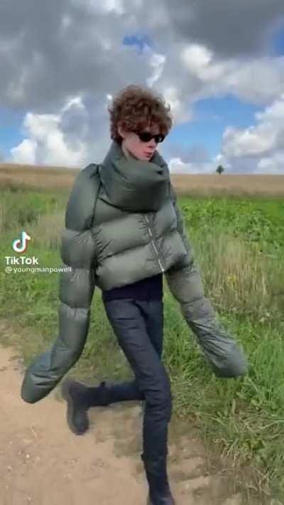 Y’all think he on the sub?🤔😳