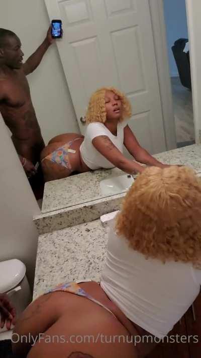 A lot of cushion 🤤🤫😍