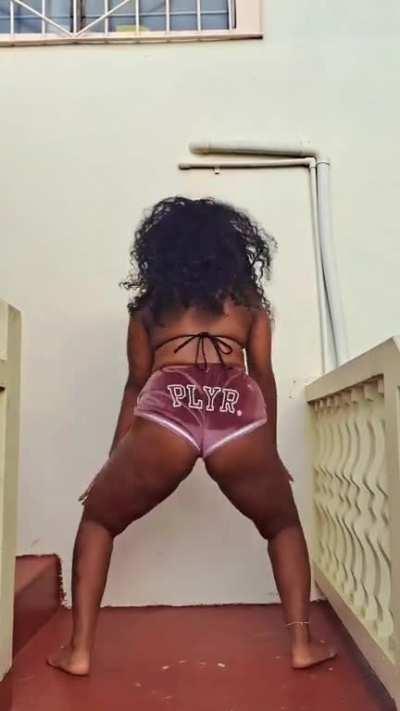 booty shorts @madow._