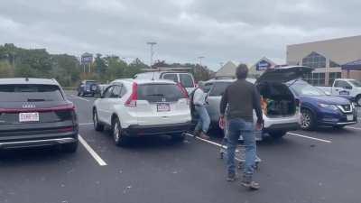 Idiot attempts to stop thief at Lowe’s.