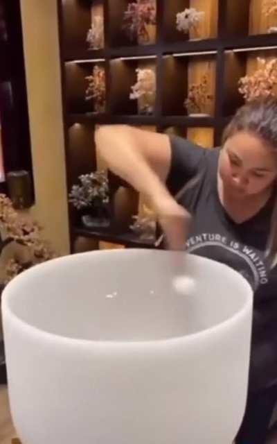 To sound bath peacefully