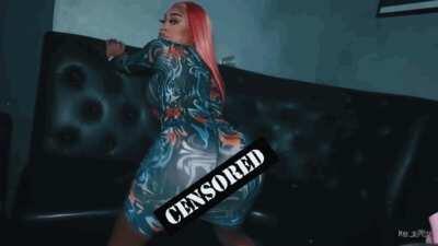 Nene Throwin' That Monkey 😋🍑