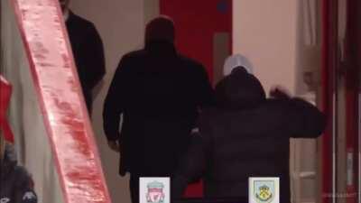 Exclusive audio from that bust up in the tunnel between Dyche & Klopp 👀