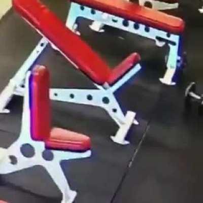 This idiotic guy at the gym