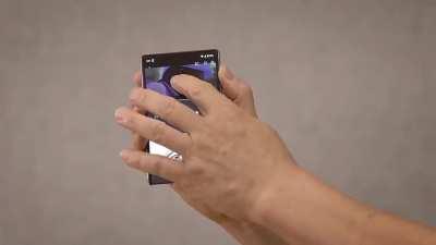Proof-of-oncept Rollable Display smartphone that can dynamically change size - the next evolution in the flexible display smartphones