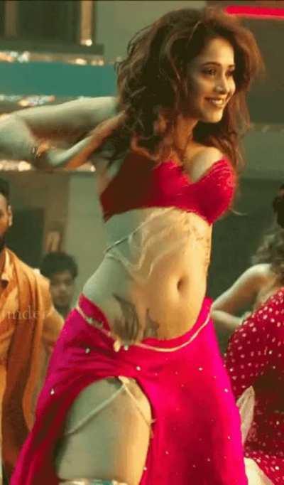 Nushrat Bharucha ka Chucha uchhalte hue 🍒