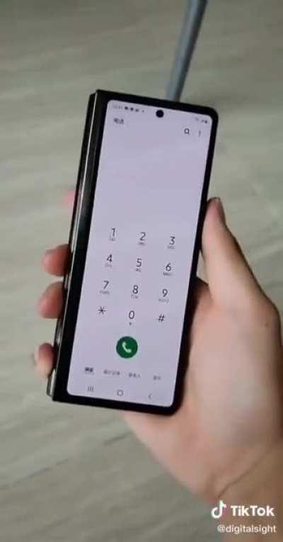 Samsung Galaxy Z Fold 2 5G hands on video