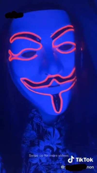 Tiktok sexualizing hackers😐