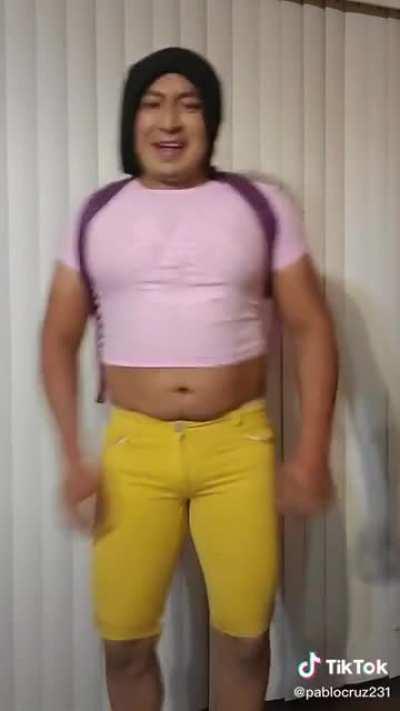 KING COSPLAYS AS DORA 👑