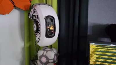 I finished the Text-To-Speech module of my GLaDOS Voice Assistant. No better way to celetrate it, than make her read the Bee Movie script 🍿👀