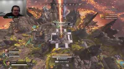 Lily as jumpmaster in Apex